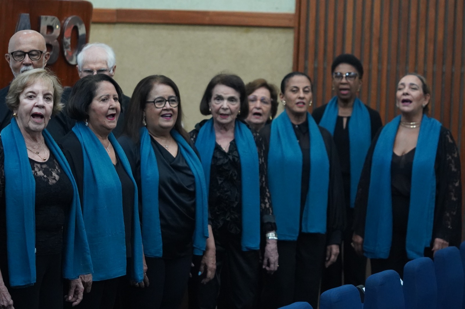 CRO Bahia homenageia profissionais da odontologia pela atuação de forma ética